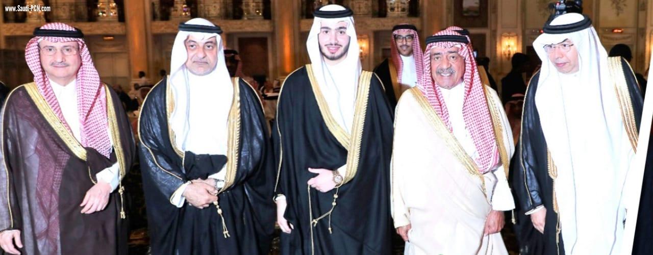 الأمير مقرن بن عبد العزيز يشرف حفل عقد قرآن السيد والمدرس