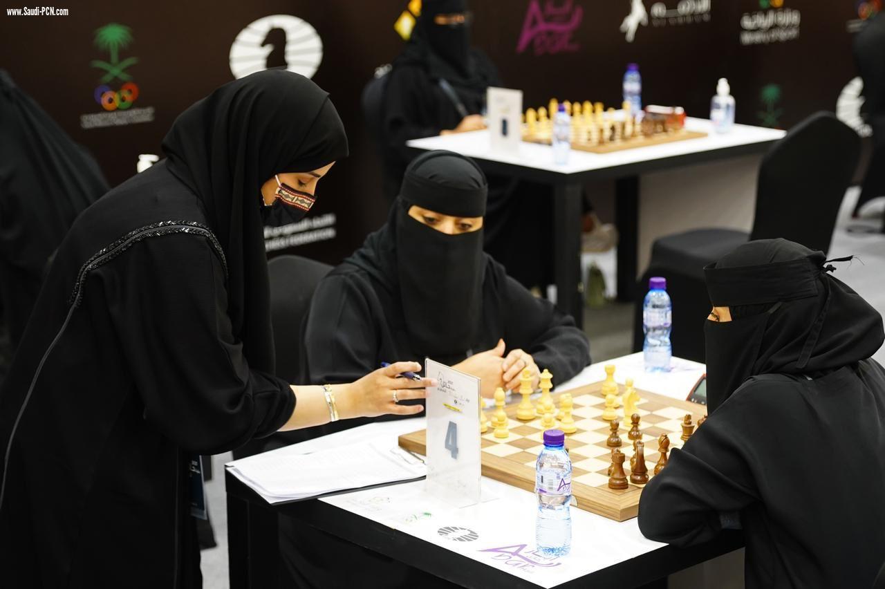 اتحاد الشطرنج يعلن عن أول منتخب سعودي للسيدات قريبا   184 لاعب ولاعبة يشاركون في بطولة المملكة للشطرنج بالرياض