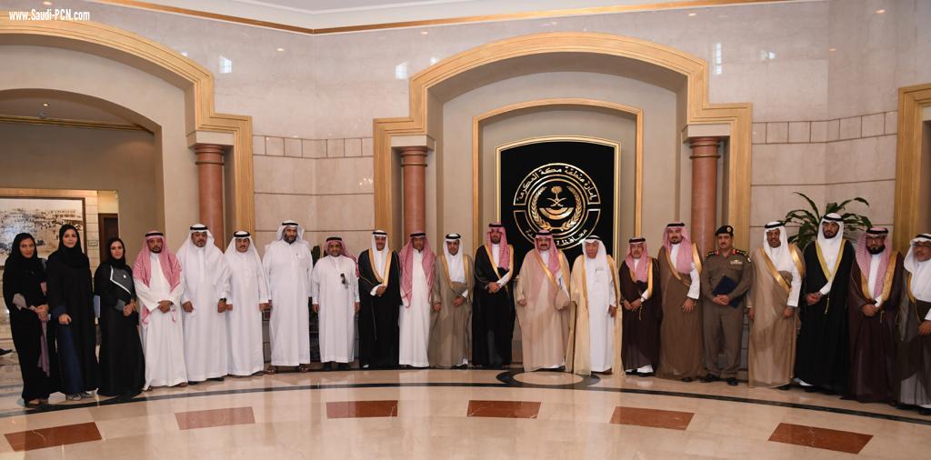 الأمير مشعل بن ماجد يلتقي رئيس وأعضاءاللجنة الوطنيةلرعاية السجناء والمفرج عنهم تراحم جدة