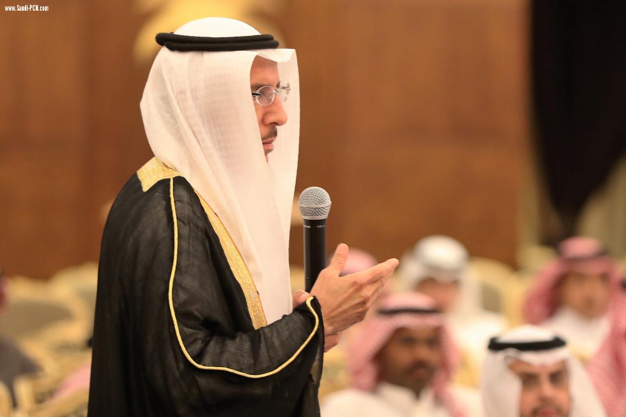 الأمير سعود بن نايف يستقبل منسوبي الأحوال المدنية في المنطقة الشرقية بمجلس الإمارة الأسبوعي 