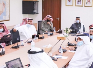 البيئة تستعرض مع اللجنة الوطنية الزراعية بـ مجلس الغرف