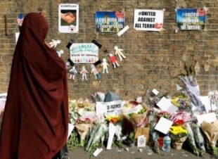 بريطانيا: الشرطة تستجوب المشتبه بتنفيذه هجوم مسجد لندن