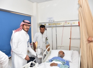 مستشفى الإيمان يعايد المرضى  بمناسبة عيد الأضحى المبارك     