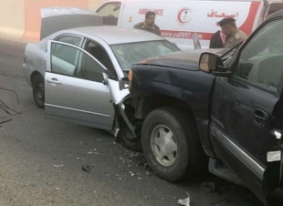 توفي شخص واصيب سبعه في حوادث تصادم وانقلاب بمنطقة الباحة 