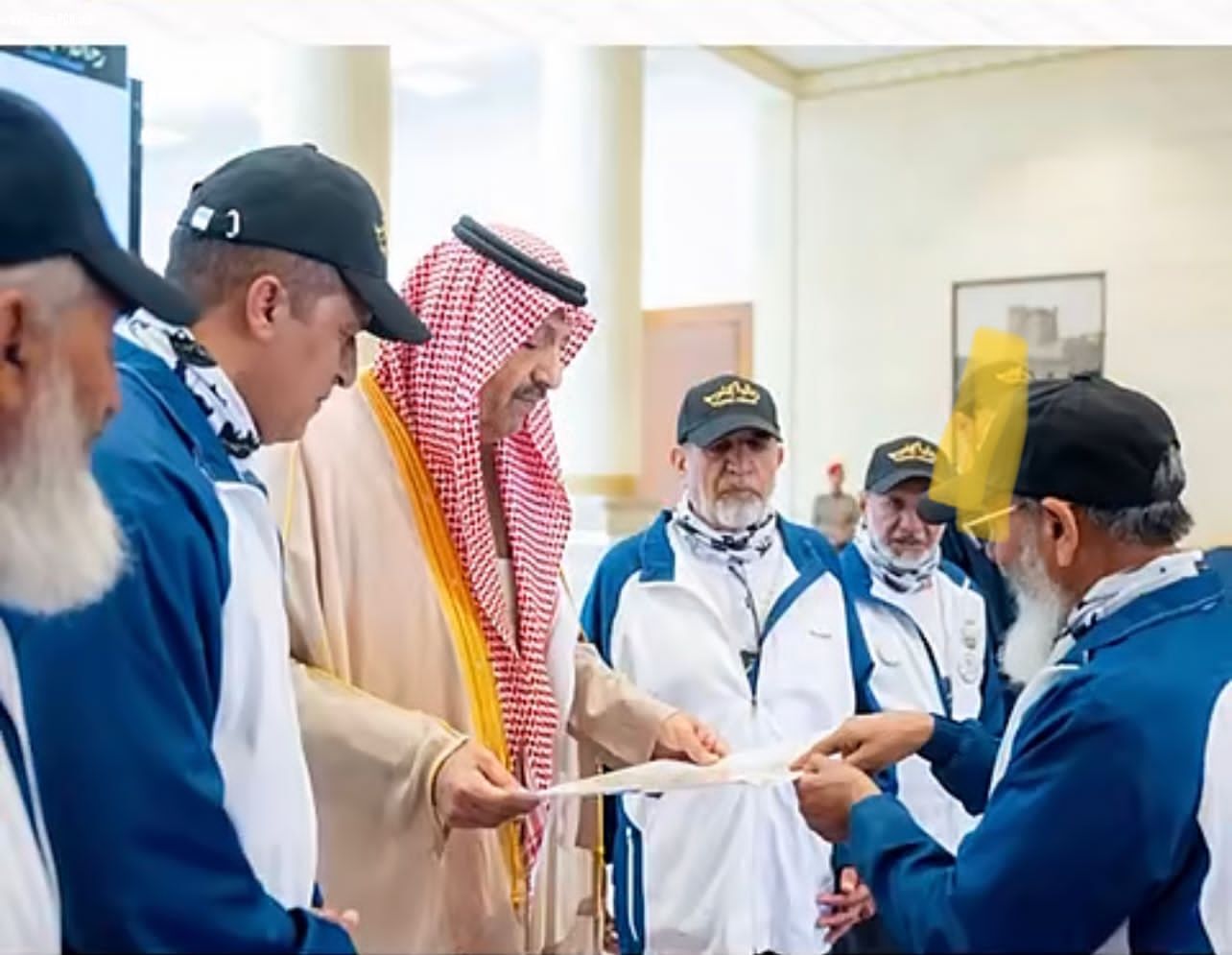 أمير الباحة يستقبل فريق رحالة الجنوب للمسافات الطويلة