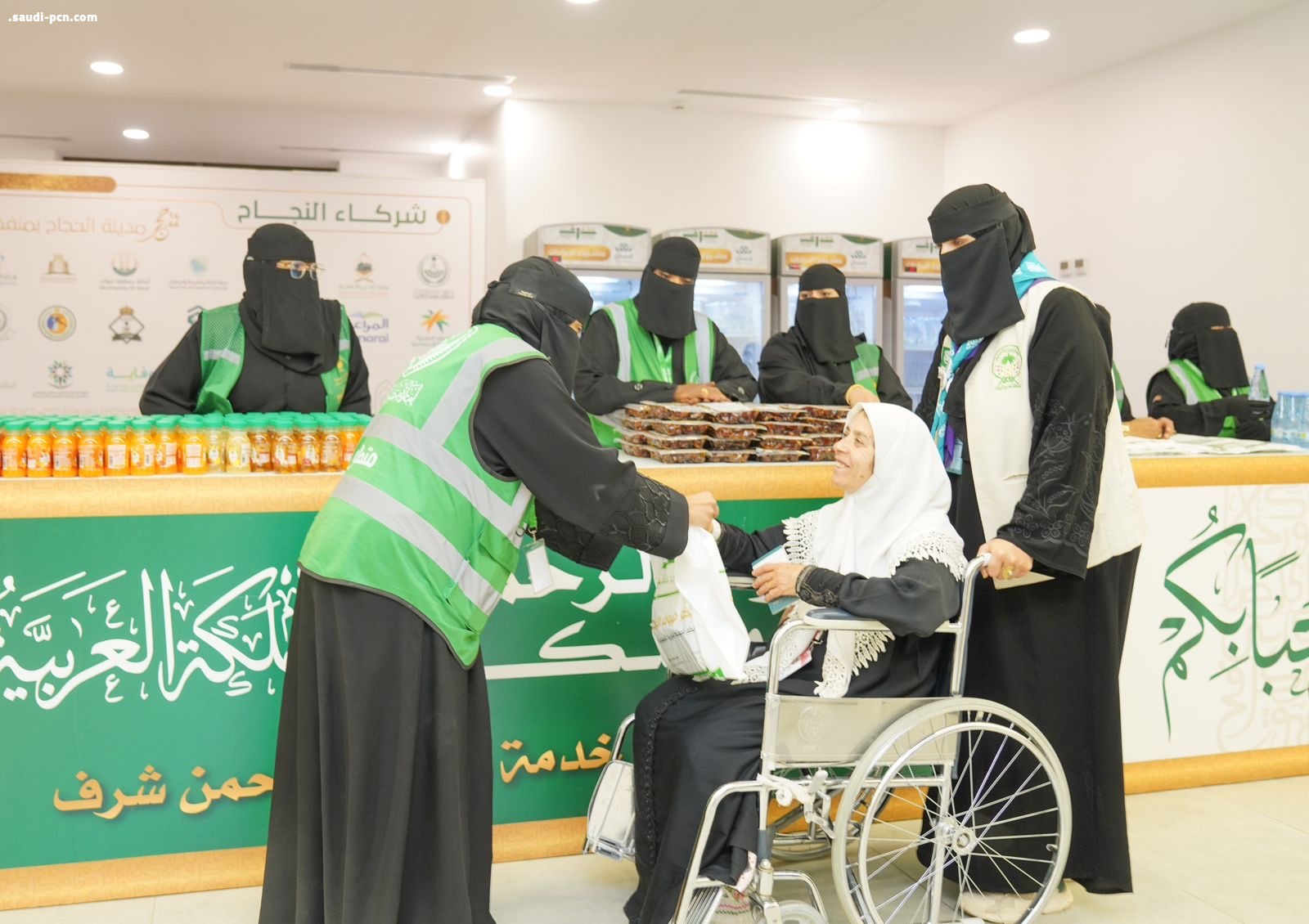 بإشراف ومتابعة أمير منطقة تبوك مدينة الحجاج بحالة عمار تواكب وداع ضيوف الرحمن العائدين إلى أوطانهم   