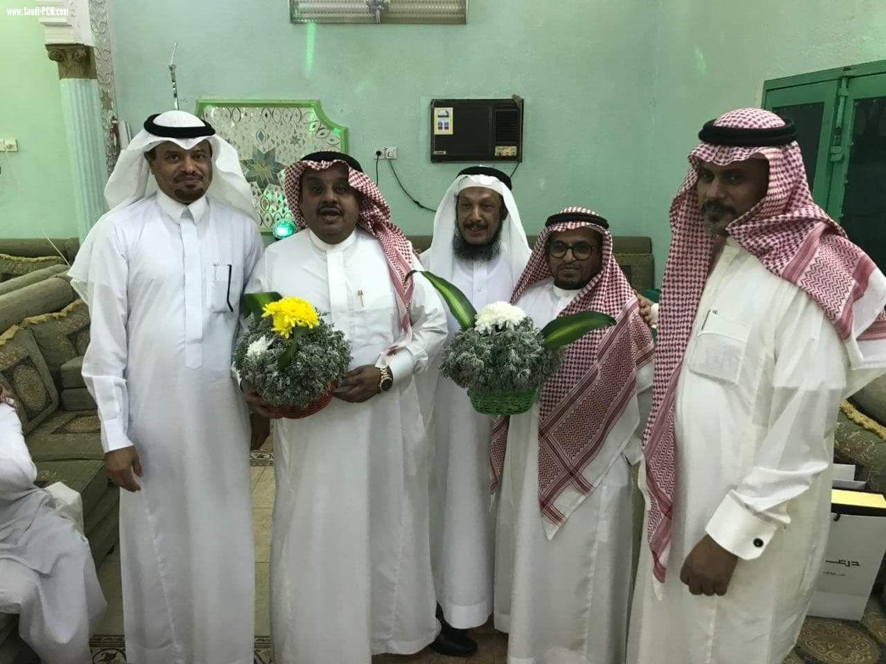 الدكتور محمد بن علي أبو طالب بقيم حفلا لتكرم زملاءه  المتقاعدين في  قسم التوجيه والارشاد