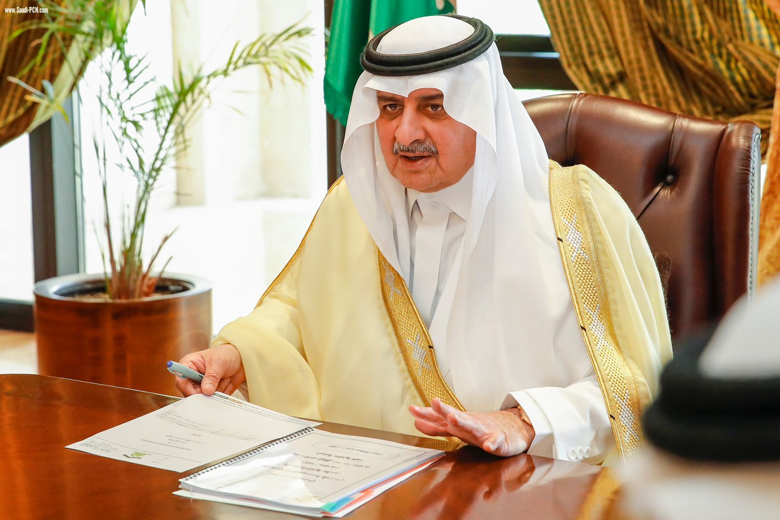 أمير منطقة تبوك يرأس اجتماع جمعية الملك عبدالعزيز الخيرية