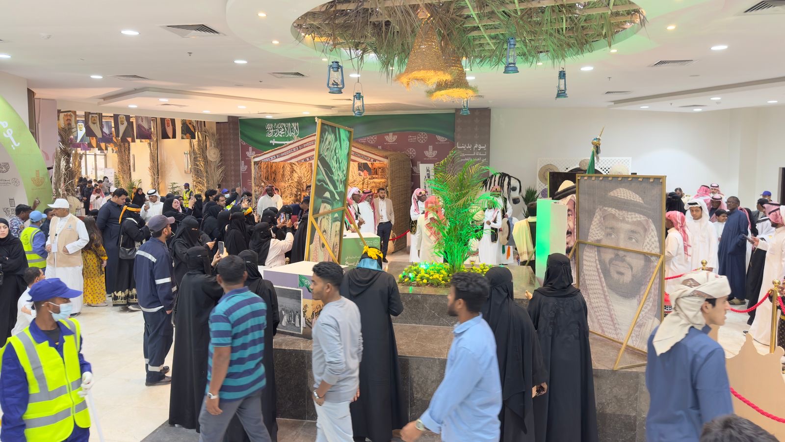 أمانة الشرقية: حضور جماهيري في فعاليات المركز الحضاري بكورنيش رأس تنورة احتفاءً بيوم التأسيس* 