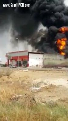 حريق محطه وقود في صبيا يلتهم ناقله بنزين وسيارتين ومحلين تجاريين