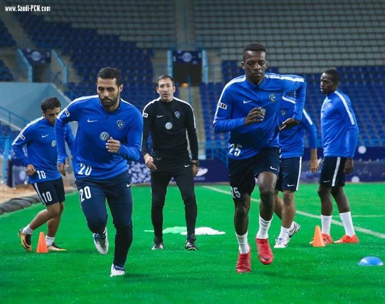 آل الشيخ يعد لاعبي الهلال بمكافأة 10 آلاف ريال لكل لاعب في حال الفوز على العين