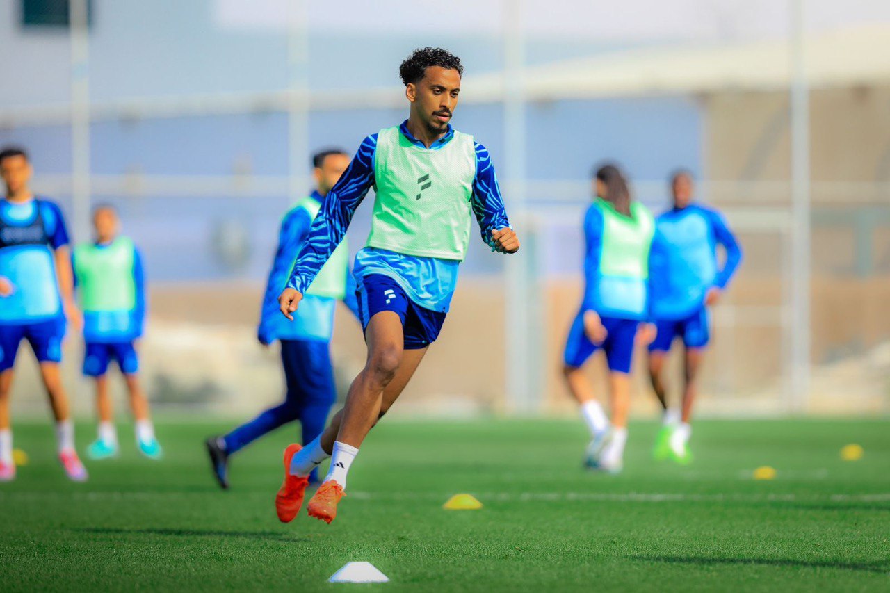 الفريق الفتحاوي يواصل استعداداته لمواجهة الهلال في الرياض