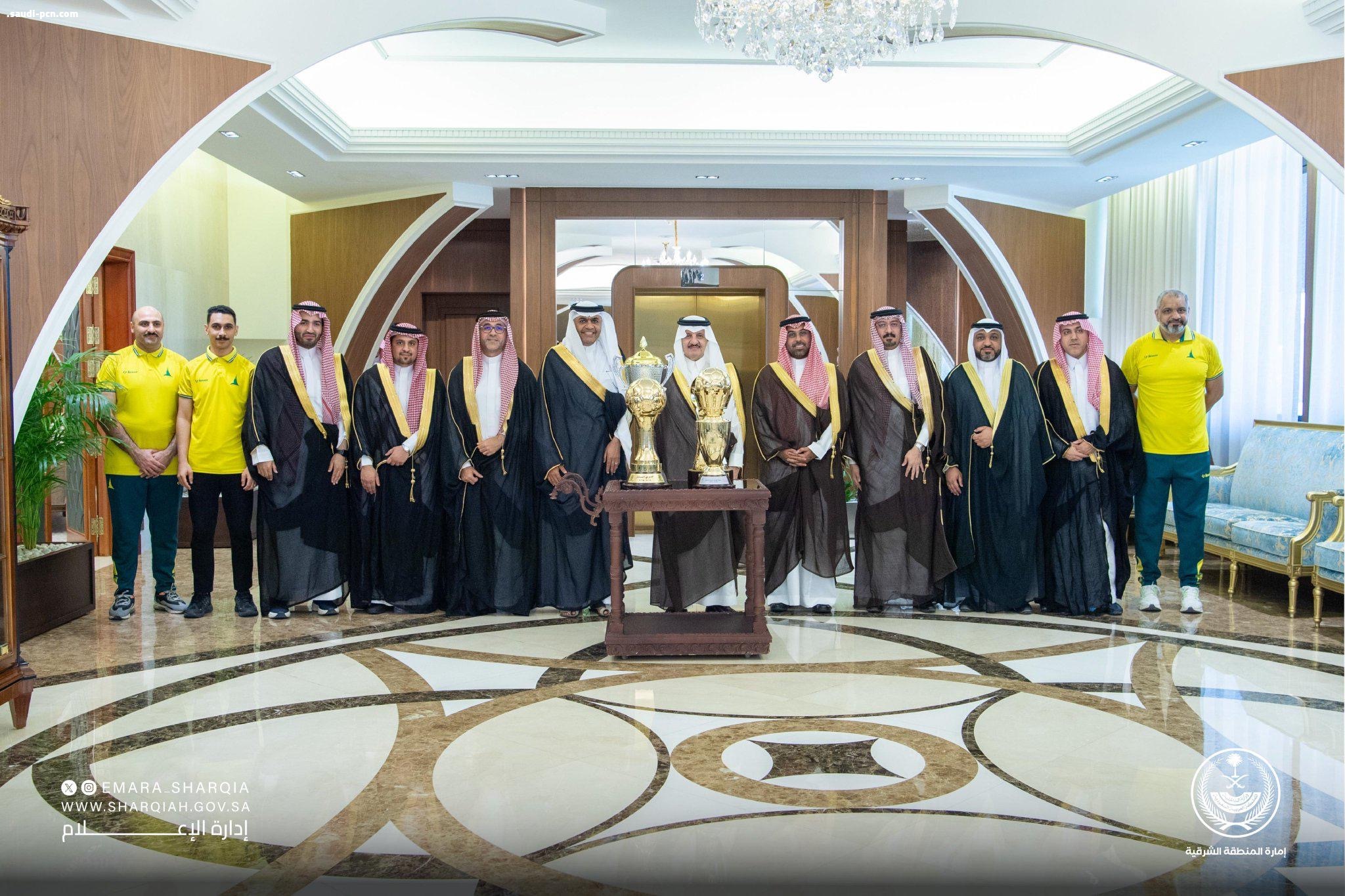 أمير الشرقية يستقبل رئيس مجلس إدارة نادي الخليج بمناسبة تحقيق النادي إنجازات رياضية مختلفة 
