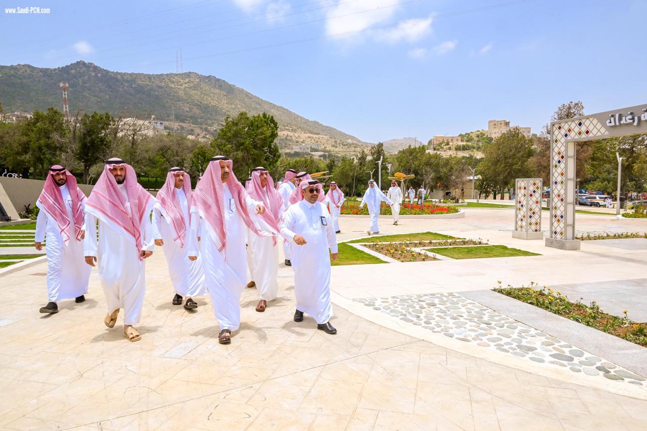 أمير الباحة يتفقد المواقع والمتنزهات السياحية استعداداً لموسم صيف هذا العام