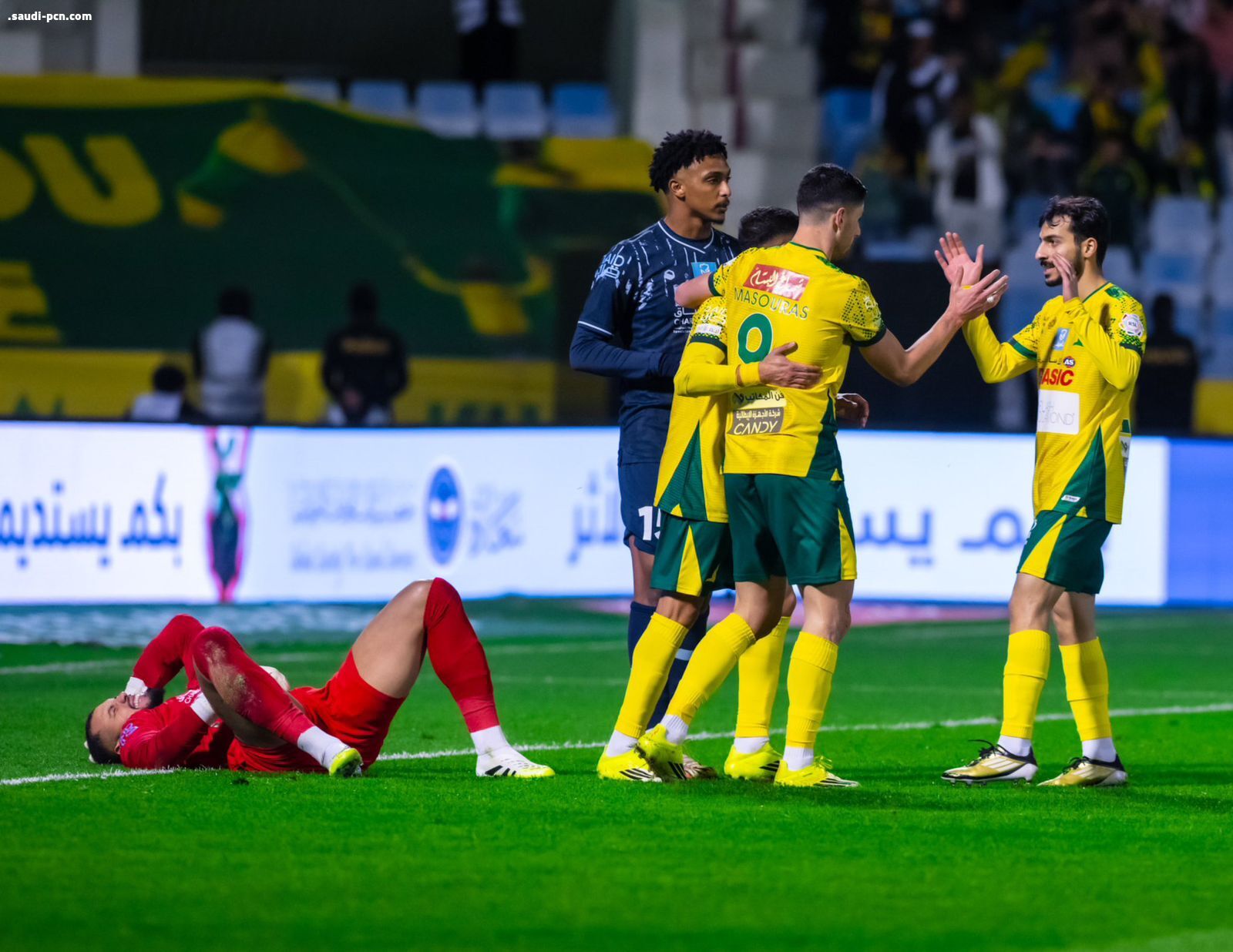 الخليج يواصل تألقه ويكتسح الأخدود برباعية ويحقق انتصاره الثالث تواليًا