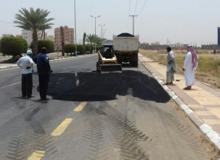 بلدية الطوال تصلح الشوارع والحفريات وتنفذتوصيات المجلس البلدي