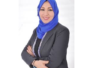 سليمة الفاخري  اتوجه الى نساء العالم عامة والمراة الليبية  بالتحية والاجلال لنضالها الطويل 