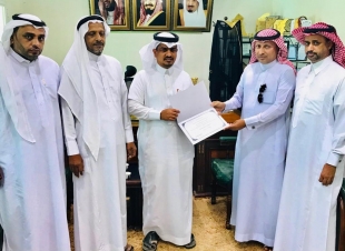 مشائخ وأهالي وأعيان قرية مختارة يكرمون رئيس بلدية صامطة الدغريري 
