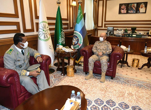 رئيس هيئة الأركان العامة يستقبل قائد المكتب الثاني بالأركان العامة للجيوش الموريتانية