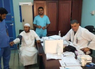جمعية الاحسان الطبية الخيرية تنفذ مشروع الاستشاري الزائر بالعارضة