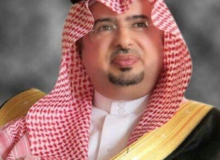 أشرك الاعلاميين في قراراته ...  يضم 45 إعلاميا ومسؤولا ويشرف عليه بنفسه   محافظ محايل ينشئ قروبا على الواتساب.. لخدمة المحافظة و9 مراكز .. تضم أكثر من 380 ألف نسمه .. 