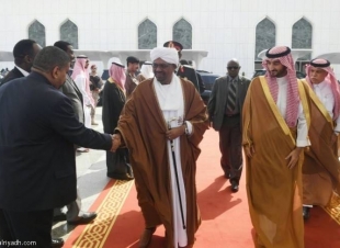 الرئيس السوداني يصل إلى المدينة المنورة