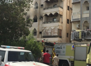 إصابة 5أشخاص باختناق بينهم حالة سقوط في حريق شقة سكنية بجدة