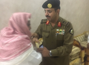 مدير شرطة جازان يعزي أسرة 