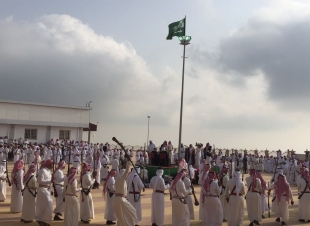  على أنغام العرضة الجنوبية الأصيلة  افتتاح قصر الثرياء بقرية ال الشاعر بمحافظة النماص