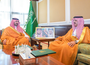 الأمير خالد بن سعود يستقبل رئيس جامعة تبوك  