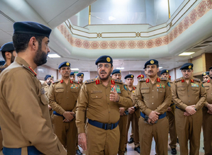 نائب أمير منطقة مكة يقف ميدانيًا على سير العمل والخدمات المقدمة للحجاج في 