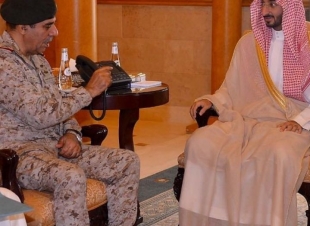 ‏نائب أمير ⁧‫مكة المكرمة‬⁩ الأمير ⁧‫ عبدالله بن ندر‬⁩ يستقبل قائد المنطقة الغربية اللواء طيار ركن سعد بن علي القرني .